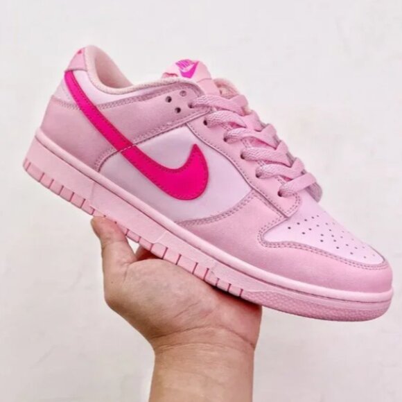 Nike Dunk Low "Triple Pink" Classic casual board shoe pink - Picture 2 of 9